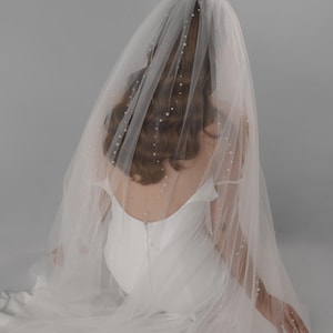 Wave Pearl Bridal Veil, Exquisite Veil for Church Ceremony, Pearls Detail Wedding Accessory, Bridal Headpiece, Beach Wedding Accessories