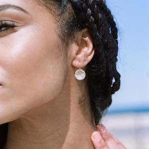Gold Circle Coin Earrings • 14K Gold Filled Round Coin Earrings • 13mm Coin • Hammered or Smooth Finish • Sensitive Free Earwires