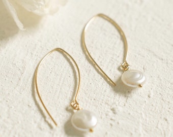 Arc Threader Earrings with Coin Pearl • Elegant 14k Gold Filled or 925 Silver Threader Earrings • Simple Thin Wire Pearl Earrings