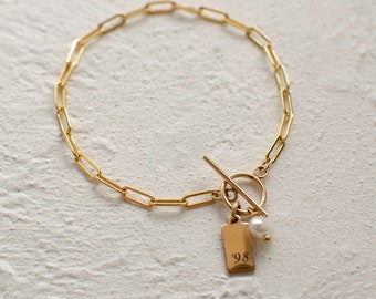 Personalized Gold Filled Mini Tag and Pearl Bracelet • Bold Link Paperclip Bracelet with Toggle Closure