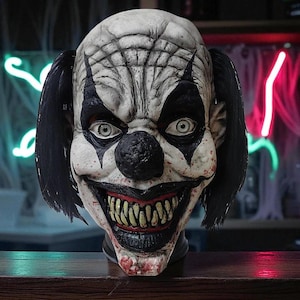 Scary Clown Latex Mask – Evil Smile Horror Joker Mask for Halloween Party, Creepy Circus Headgear Costume Prop Adult One Size