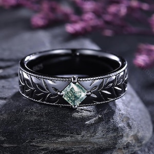Engraved Leaf and Branch Ring Mens Wedding Band Moss Agate Wedding Ring for Him Black Engagement Ring Nature inspire Ring Statement Ring