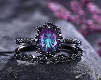 Gothic Firework-cut Alexandrite Engagement Ring Set Black Bridal Promise Ring Anniversary Gift Wedding Ring for Women Custom Wedding Rings