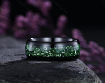 Vigselring i krossad smaragd, retro svart guld, volframring, 8 mm, unik vigselring för män, borstad komfortpassform, present till honom, hans specialdesignade ring