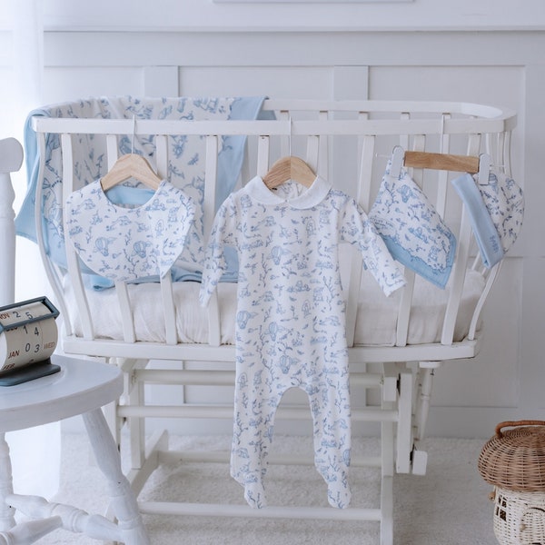 Newborn Cotton Gift Set: 5-Piece Blue Toile de Jouy Collection Baby Clothes