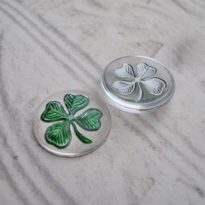 18mm Green & Clear 4 Leaf Clover Shamrock Vintage Reversed Painted Intaglio Flat Back Glass Cameo Pendant Cab 1PC