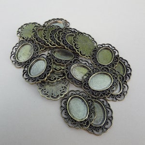 Óvalo de latón envejecido de 25 x 18 mm, SIN anillas, Ajustes para cabinas con parte trasera plana de 25 x 18 mm, 6 piezas
