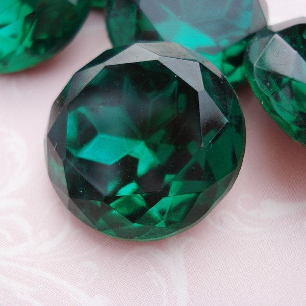 20mm Emerald Green Gold Foiled Pointed Back Rhinestone Vintage Glass Cabs 3PCS READ