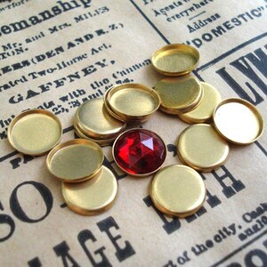 8mm Brass Round Low Wall Closed Back Bezel Settings for Flat Back Resin, Fimo, Stones, Cabs or Jewels 24PCS