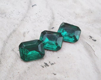 8x10mm Emerald Green Gold Foiled Pointed Back Octagon Glass Rhinestone Jewel Stone Cabs 12PCS