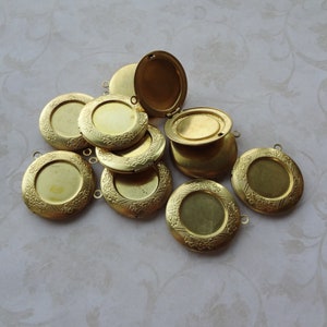32mm Brass Locket * Side Hinged Vintage Engraved Lockets Recessed Area for 20mm Flat Back Cab * Read * 1PC