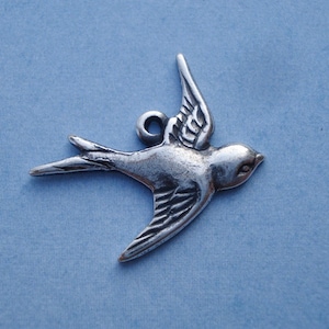 1 anillo de plata envejecida con forma de pájaro en vuelo, 17 x 16 mm, dijes orientados hacia la derecha * Fabricación de joyas DIY * 6 piezas
