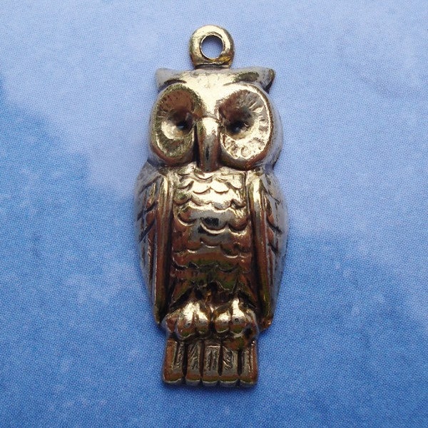 Antique Gold 22x9mm 1 Ring Hollowed Back Owl Charms For Jewelry Scrapbooking or Embellishments (3)