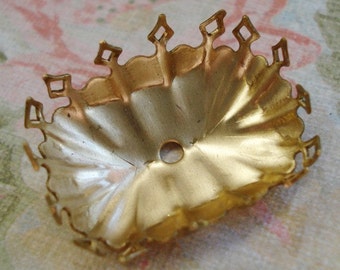 25x18mm Brass Fancy Crown Edge Octagon Closed Back Settings with Rivet Hole for Jewels or Cabs 2PCS