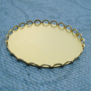 31mm Brass Scalloped Lace Edge Round Closed Back Settings for Flat Back Jewels, Cabs or Fimo Sculptures 3pcs image 4