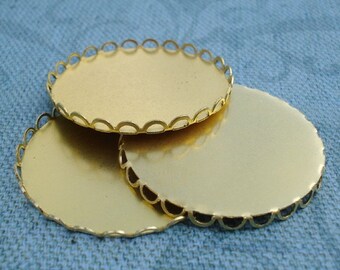 31mm Brass Scalloped Lace Edge Round Closed Back Settings for Flat Back Jewels, Cabs or Fimo Sculptures 3pcs