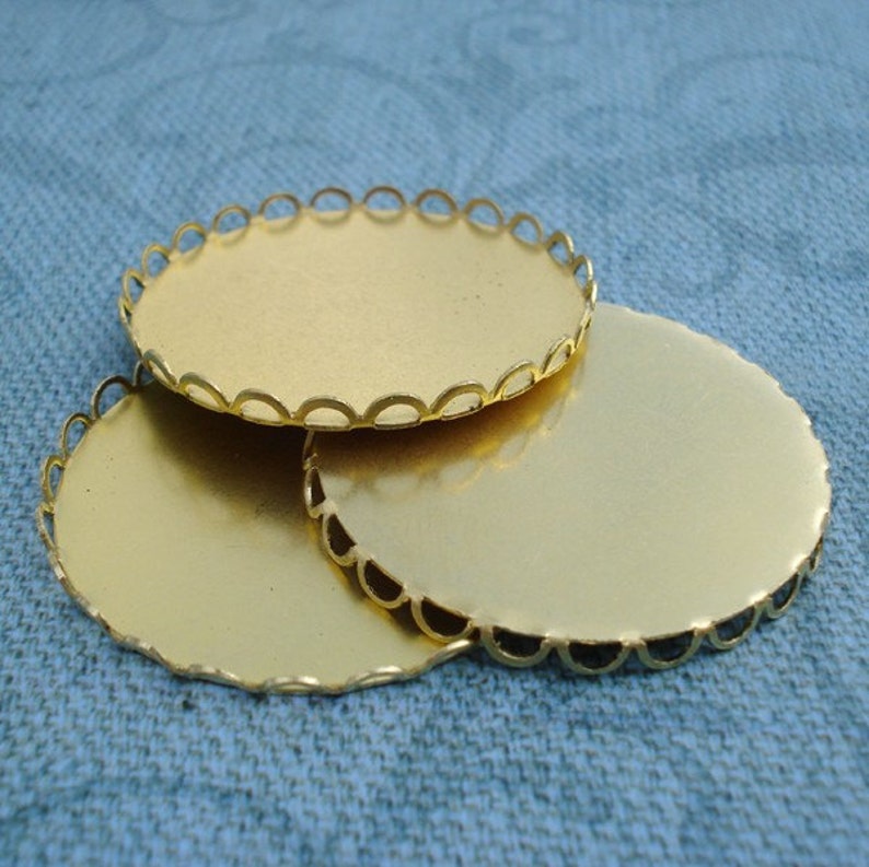 31mm Brass Scalloped Lace Edge Round Closed Back Settings for Flat Back Jewels, Cabs or Fimo Sculptures 3pcs image 1