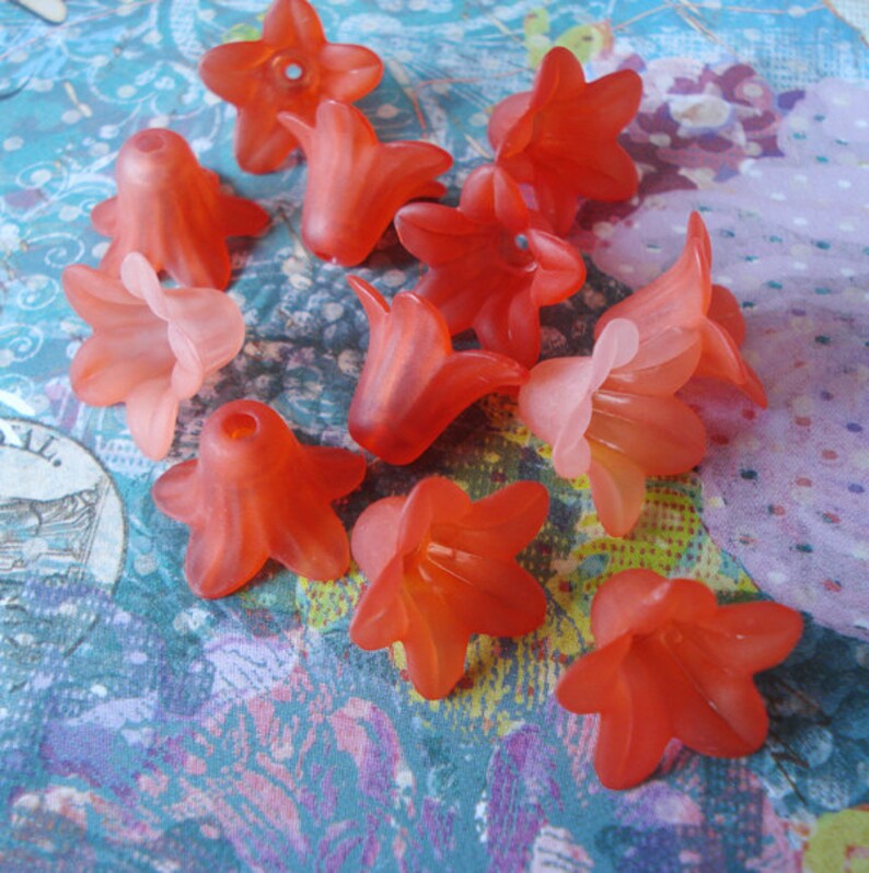 18 x 12mm Frosted Matte Lucite Five Petal Trumpet Type Flowers In Shades Of Brick Red 12pcs image 1