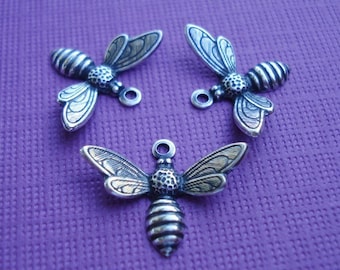 Antique Silver Baby Bee Charms 17x13mm (6 pieces)