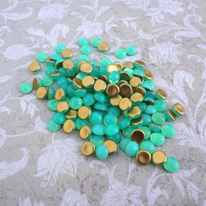 7mm Green Opal Gold Foiled Flat Back Round Czech Glass Cabs * DIY Jewelry Making & Replacement Cabs * 12PCS