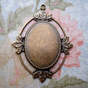 25x18mm Antique Brass 45x35mm 1 Ring Closed Back Cameo/Pendant Setting for 25x18mm Flat Back Cab or Jewel 1PC