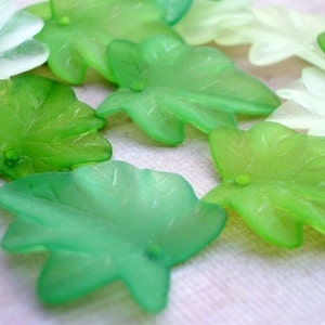 27x24mm Frosted Lucite Leaves in Shades of Green 12pcs image 2