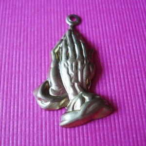 25x15mm vintage Brass Hollowed Back Praying Hands Charms 12 PCS