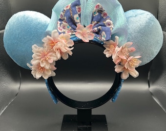 Op beesten geïnspireerde blauwe kersenbloesem muizenoren hoofdband – Tokio Sakura lentebloemen