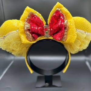 Orejas de ratón inspiradas en Bella. Diadema con orejas de La Bella y la Bestia de Enchanted Rose.