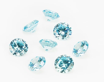 Pack of 10 ~ Cubic Zirconia Round ~ Light Blue ~ Various Sizes