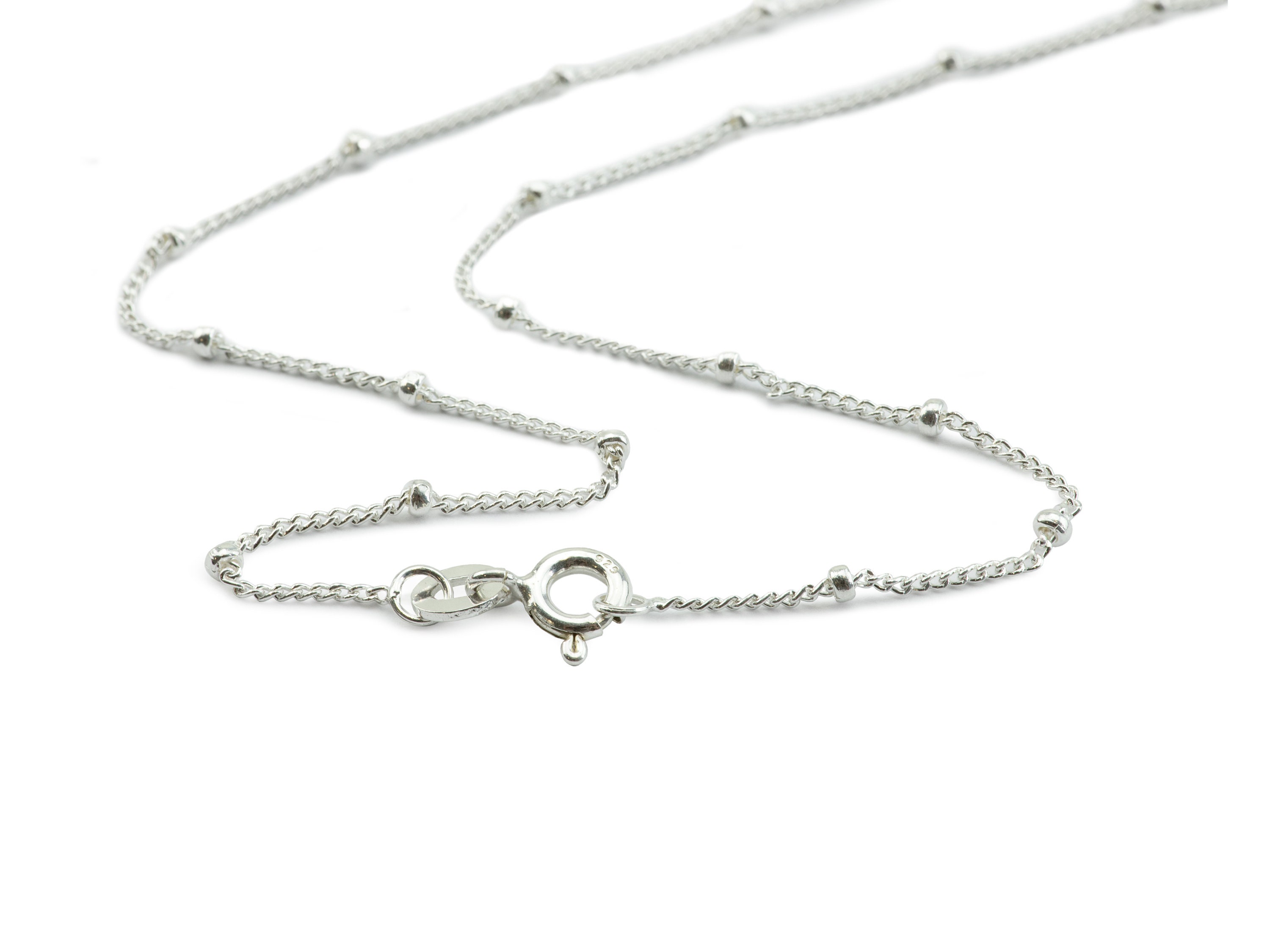 16-20 Mireval Sterling Silver A Date to Remember Disc Charm on a Sterling Silver Chain Necklace 