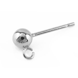 Puede incluir: Pendiente de plata con una bola redonda y un pequeño bucle en la parte inferior.