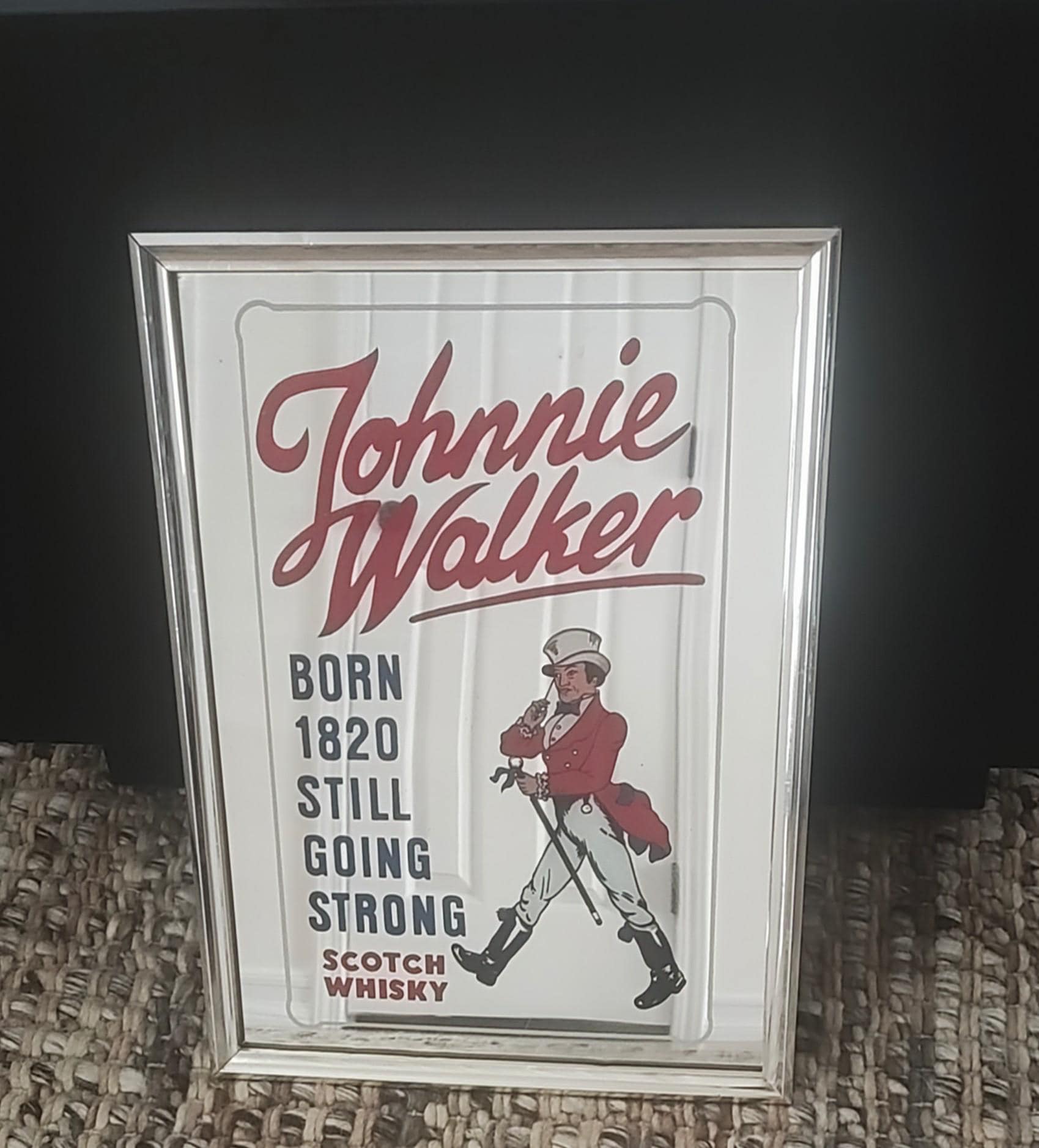 Johnnie Walker 木製看板 Johnnie Walker 木製看板 Johnnie Walker 木製看板
