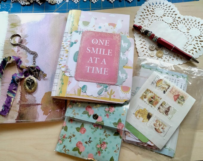 Llama Scrapbook Album, Junk Journal and Ephemera Holder, Embellishment Pack 30 Piece, Keychain, Mini Wallet, Beaded Pen, Stationary Gift Set