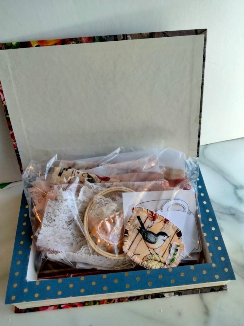 Craft Kit for Beginners Slow Stitching Kit Embroidery Tutorial Video Tutorial Pink Fabric White Fabric Cream Fabric Lace Ribbon Buttons Shabby Chic Supplies Junk Journal Supplies Craft Group Activity Kit