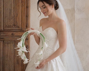 Pearl Bridal Hoop Bouquet Calla Lily Wedding Bouquet Modern Bride Flower Bag