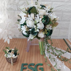 Green Artificial Bridal Bouquet,  Rustic Wedding Flowers, with Boutonniere, custom bridal bouquets hammadde desing