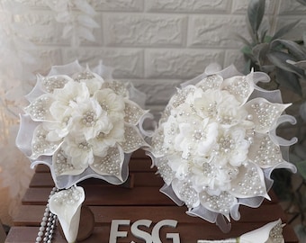 Elegant Crystal Beaded Wedding Bouquet, Handmade Bridal Flowers, Luxury Bride Accessory