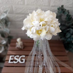 Bouquet de mariée magnolia ivoire, vraie touche de fleur de mariage, motifs ornés de perles
