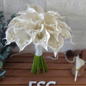 Ivory Calla Lily Bridal Bouquet, Crystal Rhinestone Wedding Flower accessory, ivory flowers