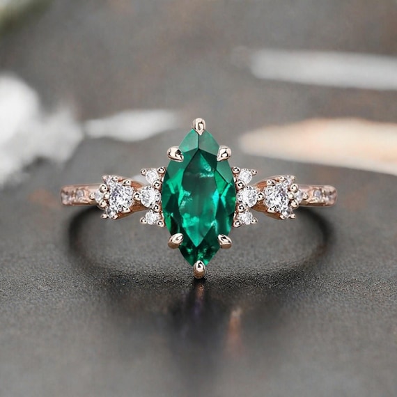 Emeraude Bague Marquise Moderne Bague Moderne émeraude Or Blanc