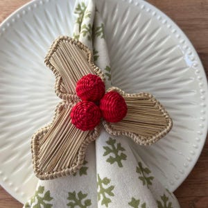 Weihnachten Serviettenringe | Tisch Dekor | 4er-Set | Rote Stechpalme | Handarbeit |  Tischzubehör| Urlaub, Besonderes | Serviettenringe