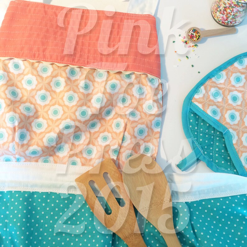 Retro Quilted Apron DAISY Vintage Style Apron Coral Teal Powder Blue Reversible