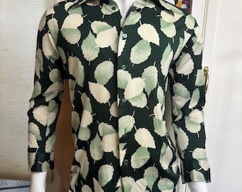 Vintage 1960's to 1970's Spire California Dagger Collar Poly Shirt