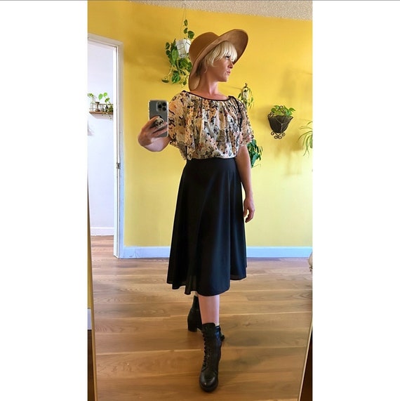1970s Vintage Dress Flutter Sleeves Midi Dresses … - image 1