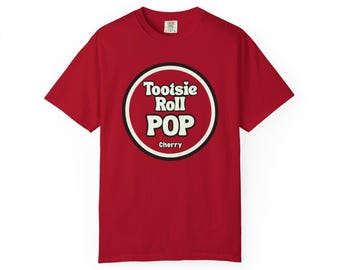 Camiseta vintage Cherry Tootsie Roll: Camiseta unisex nostálgica con diseño de dulces, ideal para disfraces de pareja en Halloween.