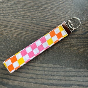 Checkered Key Fob Keychain Wristlet image 2