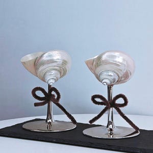 Customized Silver Vintage Shell Martini Glasses • Hen Do Bachelor Party • Wedding Anniversary Bridesmaid Gifts • Beach Seashell Wine Glass