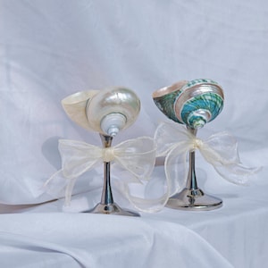Silver Vintage Martini Glasses • Shell Martini Glasses • Seashell Wine Glasses • Wedding Anniversary Bridesmaid Gift • Hen Do Bachelor Party