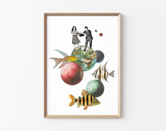 Peut inclure: Une œuvre d'art en collage représentant un couple dansant sur une planète entourée de planètes et de poissons colorés. Le couple est vêtu de vêtements noirs et blancs. Les planètes sont peintes dans des tons de vert, bleu, rouge et blanc. Les poissons sont peints dans des tons de jaune, orange et noir.